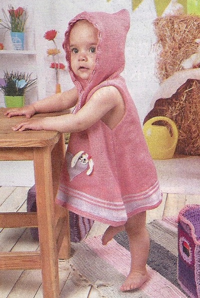 детское вязаное спицами платье